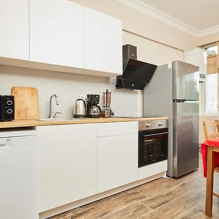 Stunning 3br 3bathroom 3ac Near Metro D2 アパート イスタンブール