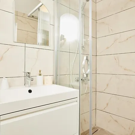 Stunning 3br 3bathroom 3ac Near Metro D2 Appartement *